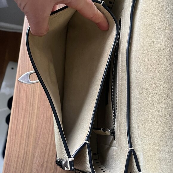 Valentino Garavani Rockstud grainy calfskin crossbody bag Light Ivory - Picture 13 of 14